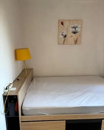 Avec Jardin Et Parking Prive A 3 Min A Pied De La St Pierre La *