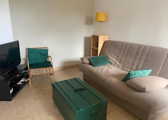 Avec Jardin Et Parking Prive A 3 Min A Pied De La St Pierre La * Fleury (Aude)