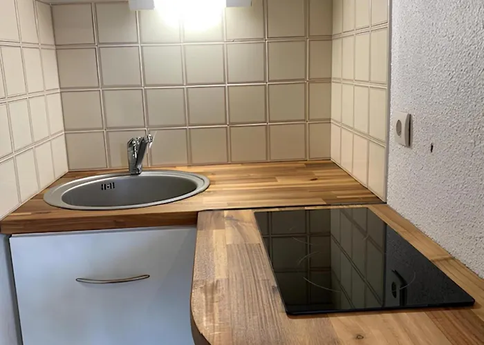 Apartment Avec Jardin Et Parking Prive A 3 Min A Pied De La St Pierre La