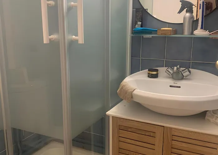 Apartment Avec Jardin Et Parking Prive A 3 Min A Pied De La St Pierre La *